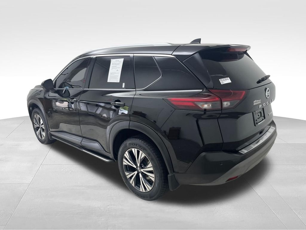 Used 2021 Black Nissan SV image 3