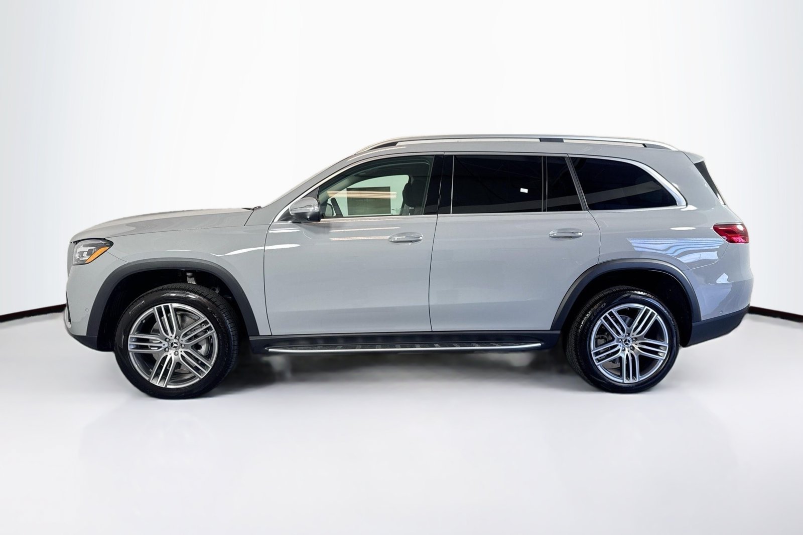 New 2026 MANUFAKTUR Alpine Grey Mercedes-Benz GLS 450 image 8