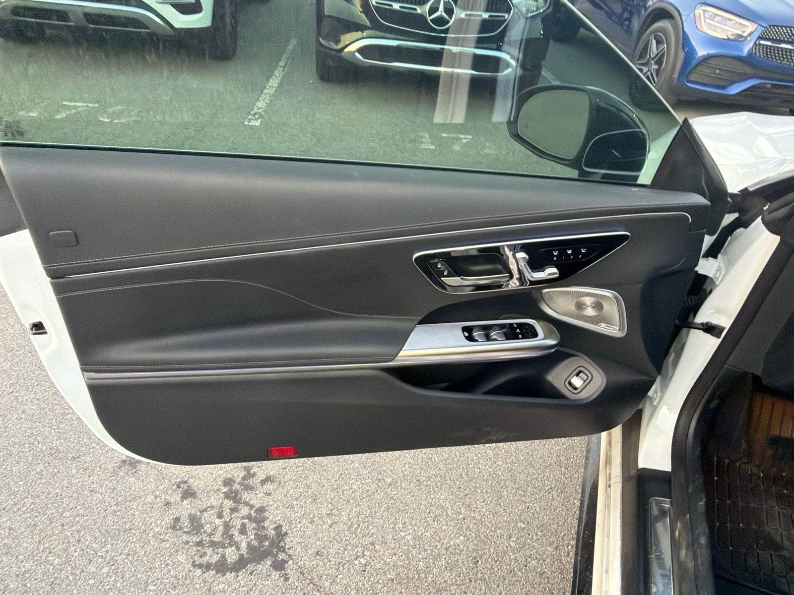 Certified Used 2025 MANUFAKTUR Moonlight Whit Mercedes-Benz CLE 53 AMG® image 8