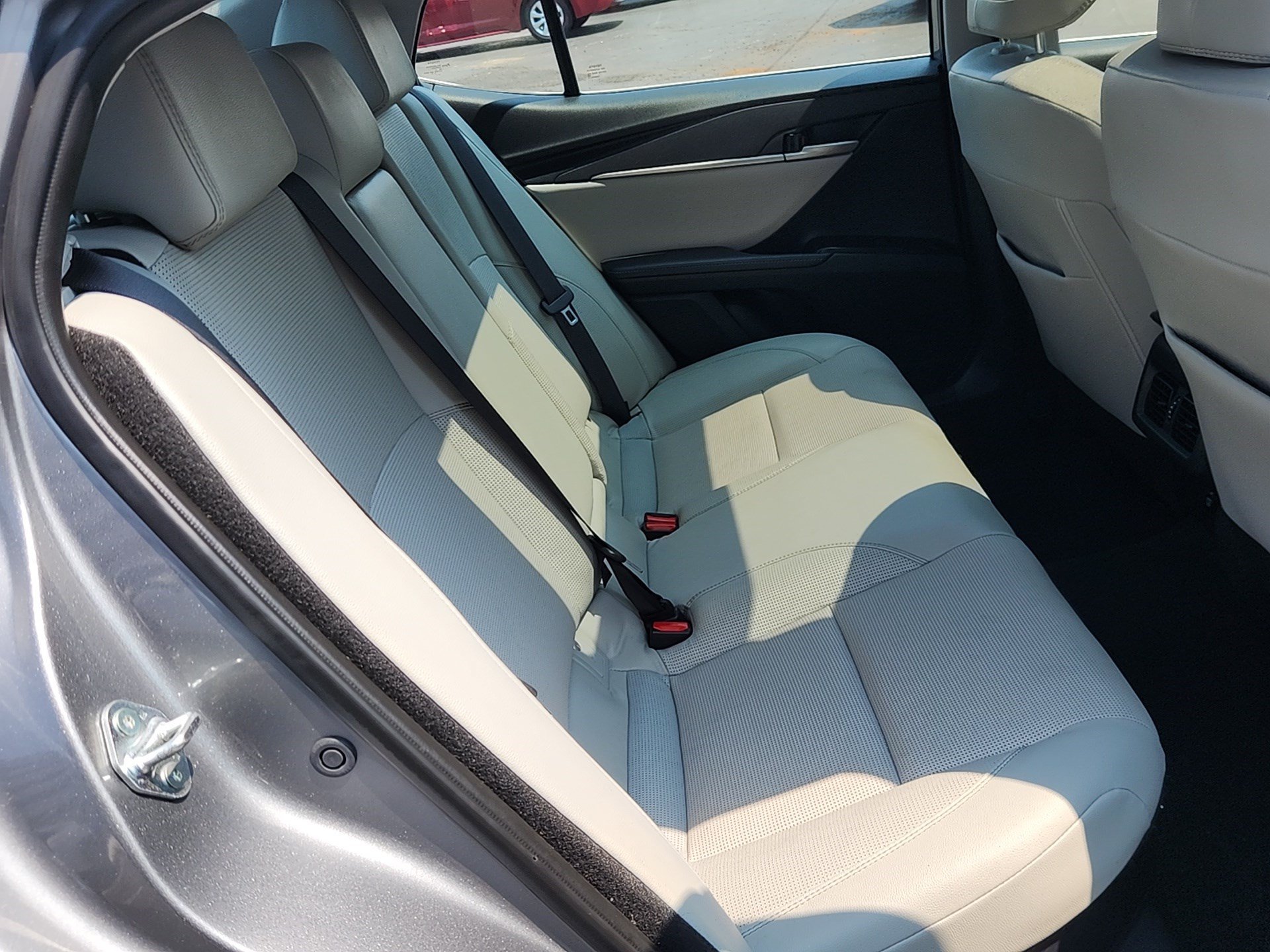 Certified Used 2025 Heavy Metal Toyota XLE image 29