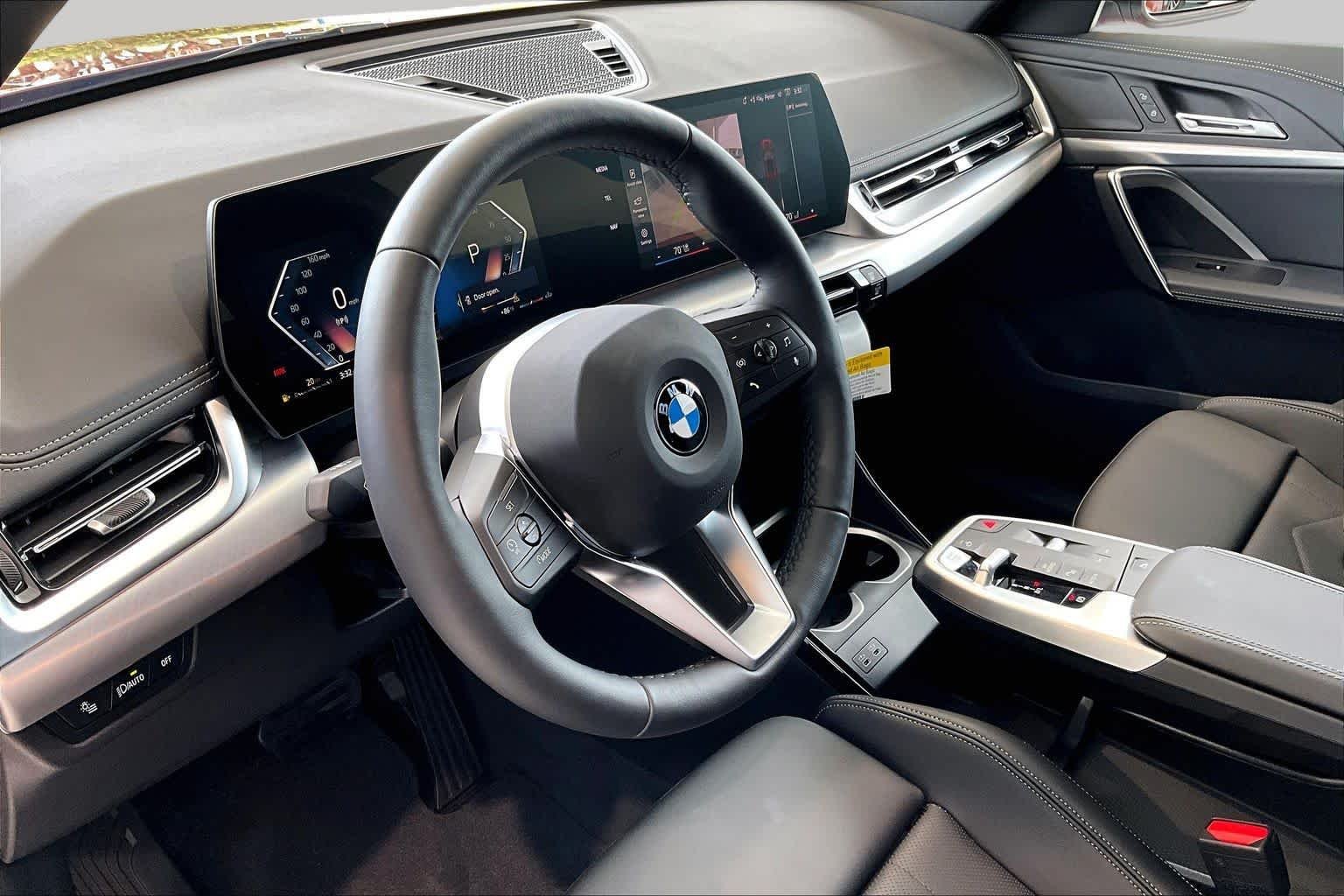 New 2026 Vegas Red Metallic BMW xDrive28i image 7