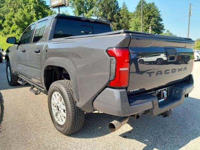 Used 2025 Underground Toyota SR5 image 7