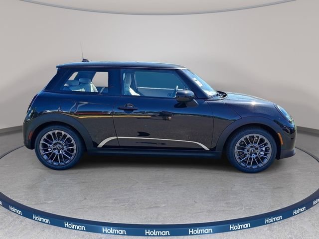 New 2026 Black MINI Signature Plus image 4