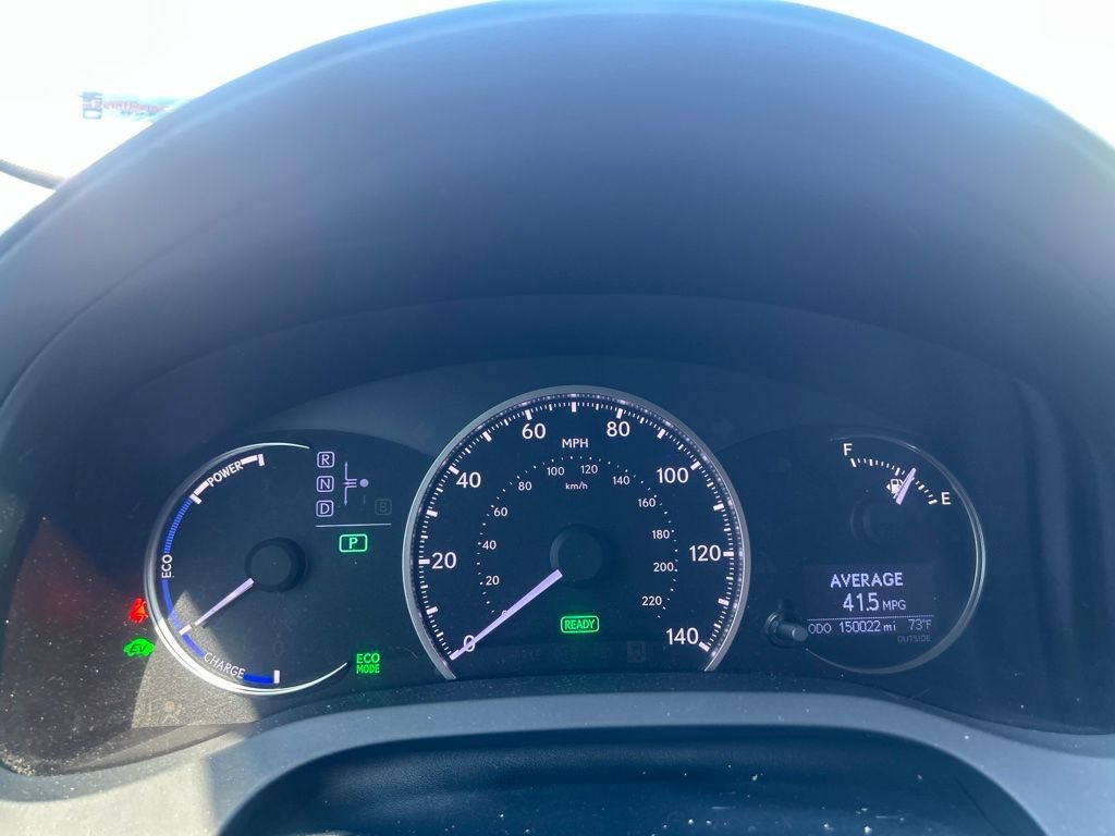 Used 2015 White Lexus 200h image 22