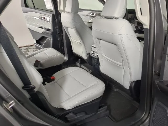 New 2026 Carbonized Gray Metallic Ford Platinum™ image 22