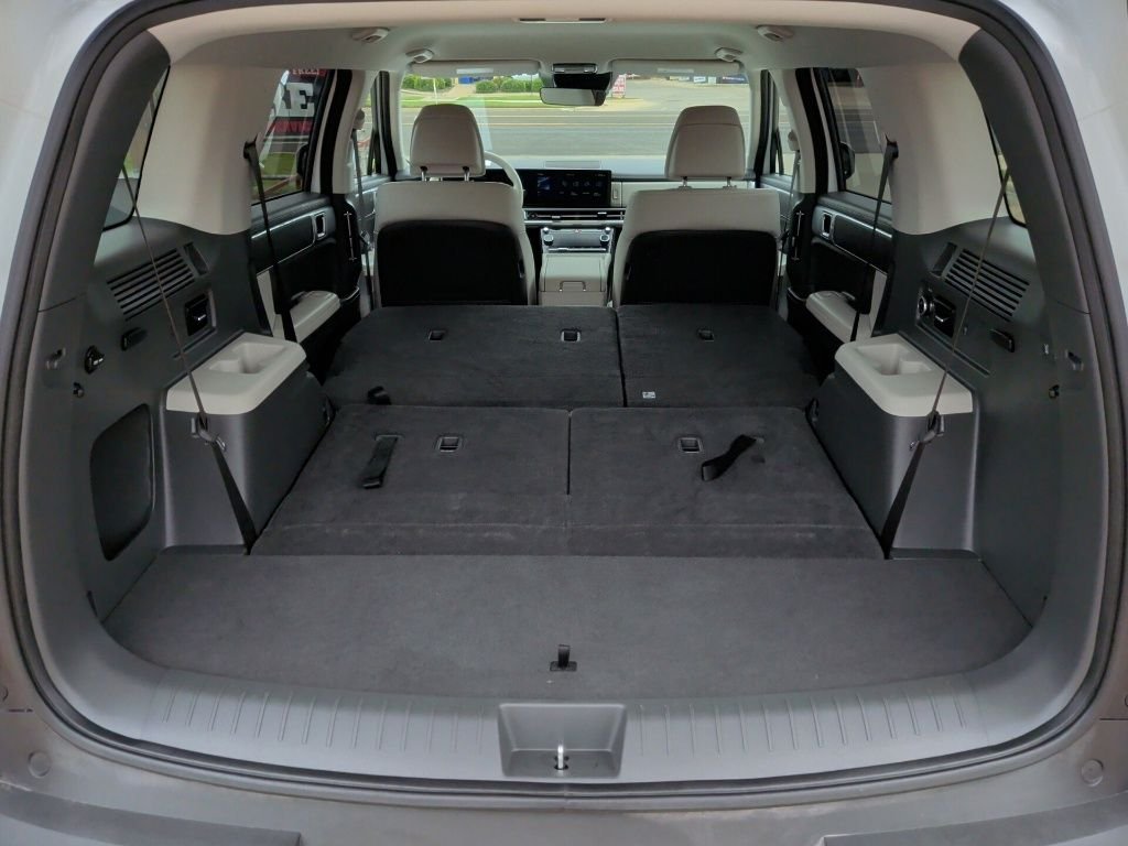 Used 2026 White Hyundai SEL image 36