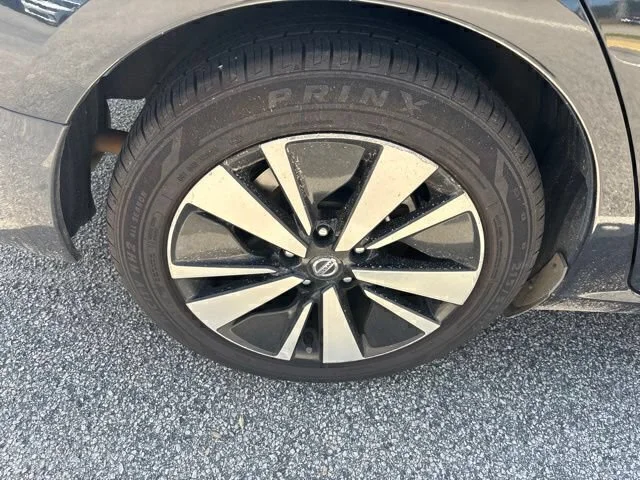 Used 2022 Blue Nissan 2.5 SV image 6
