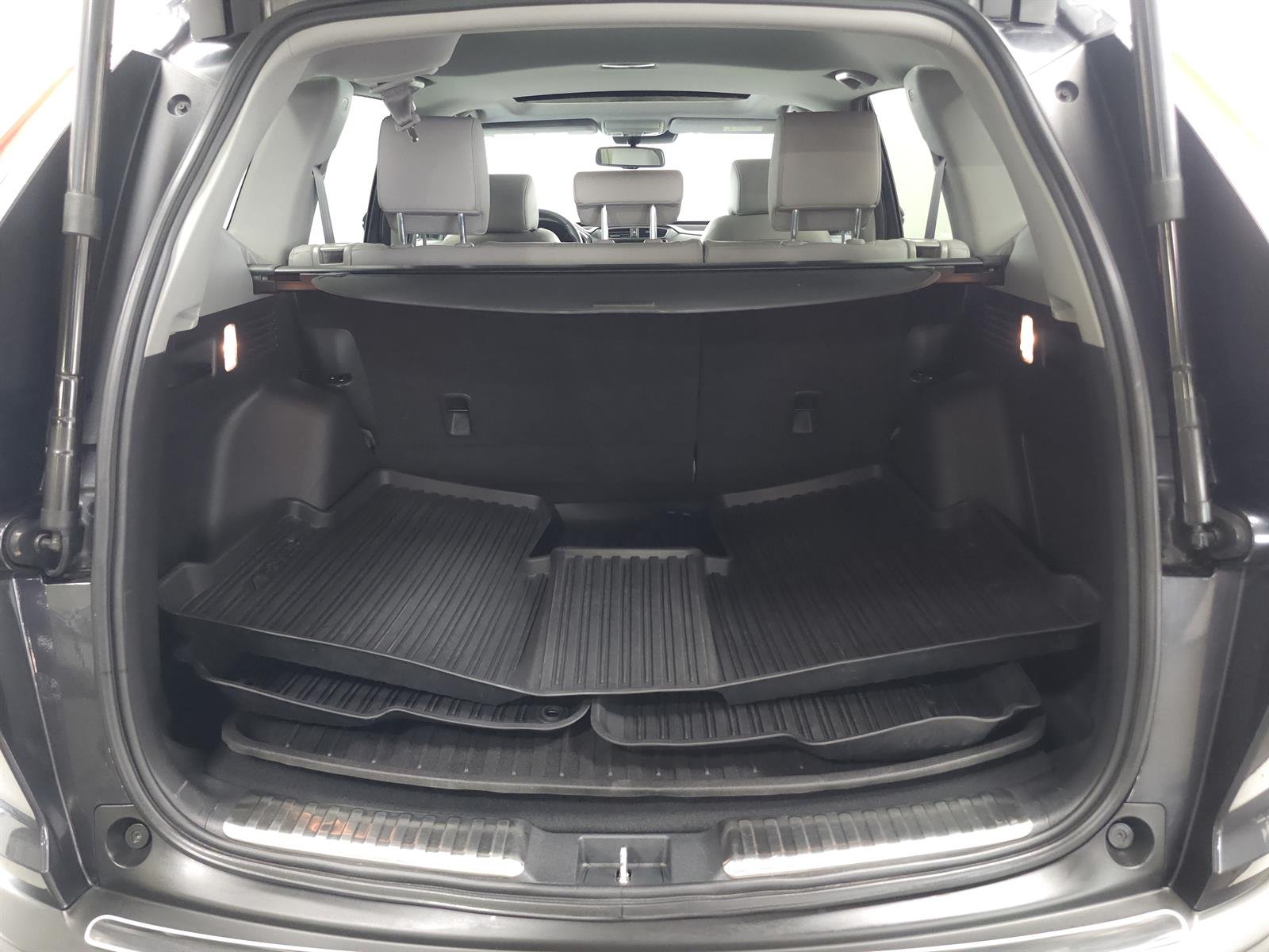 Used 2017 Gray Honda Touring image 11