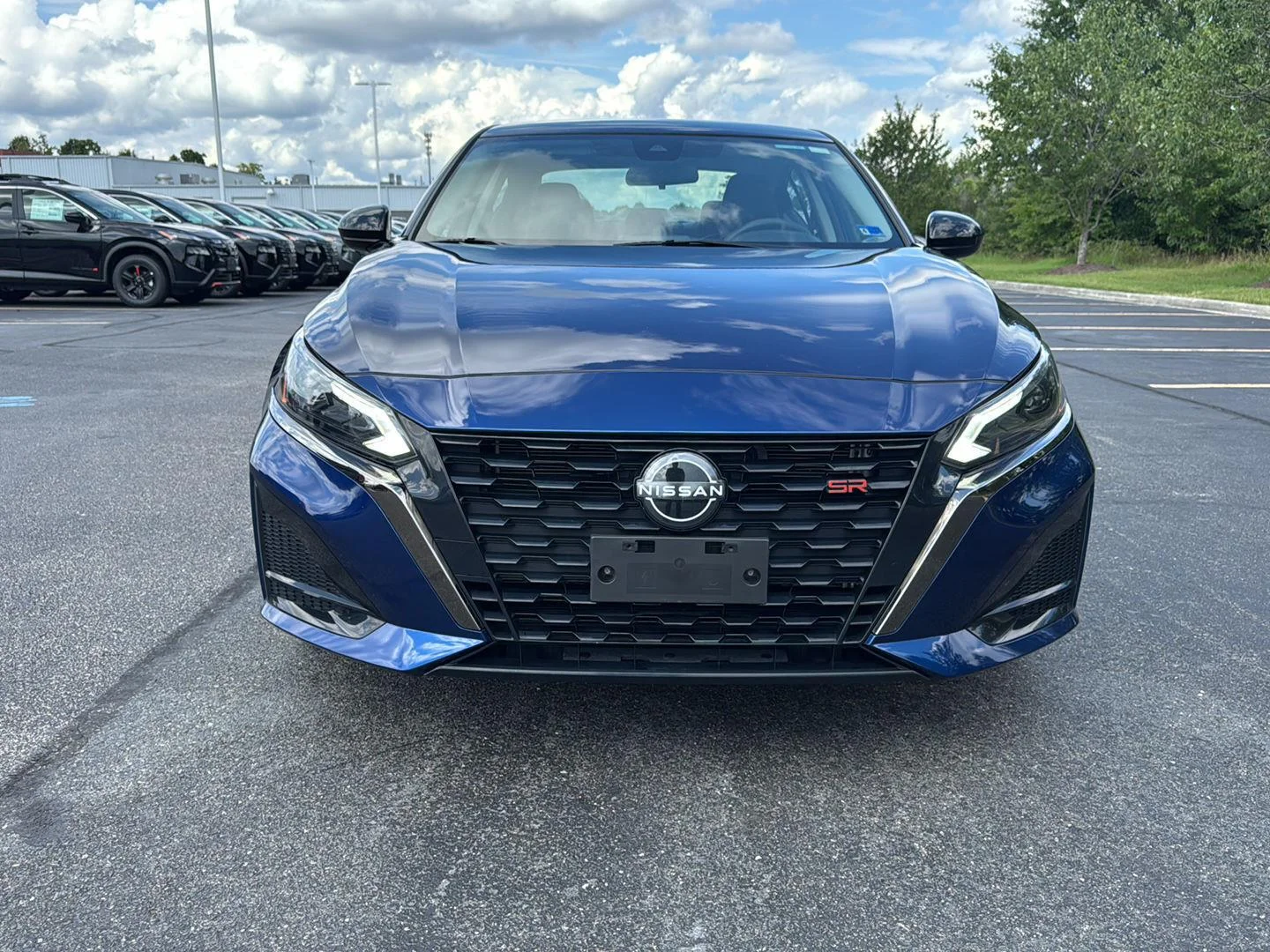 Used 2023 Deep Blue Pearl Nissan 2.5 SR image 8