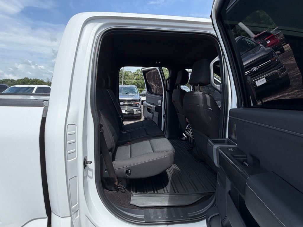 Used 2022 White Ford XLT image 13