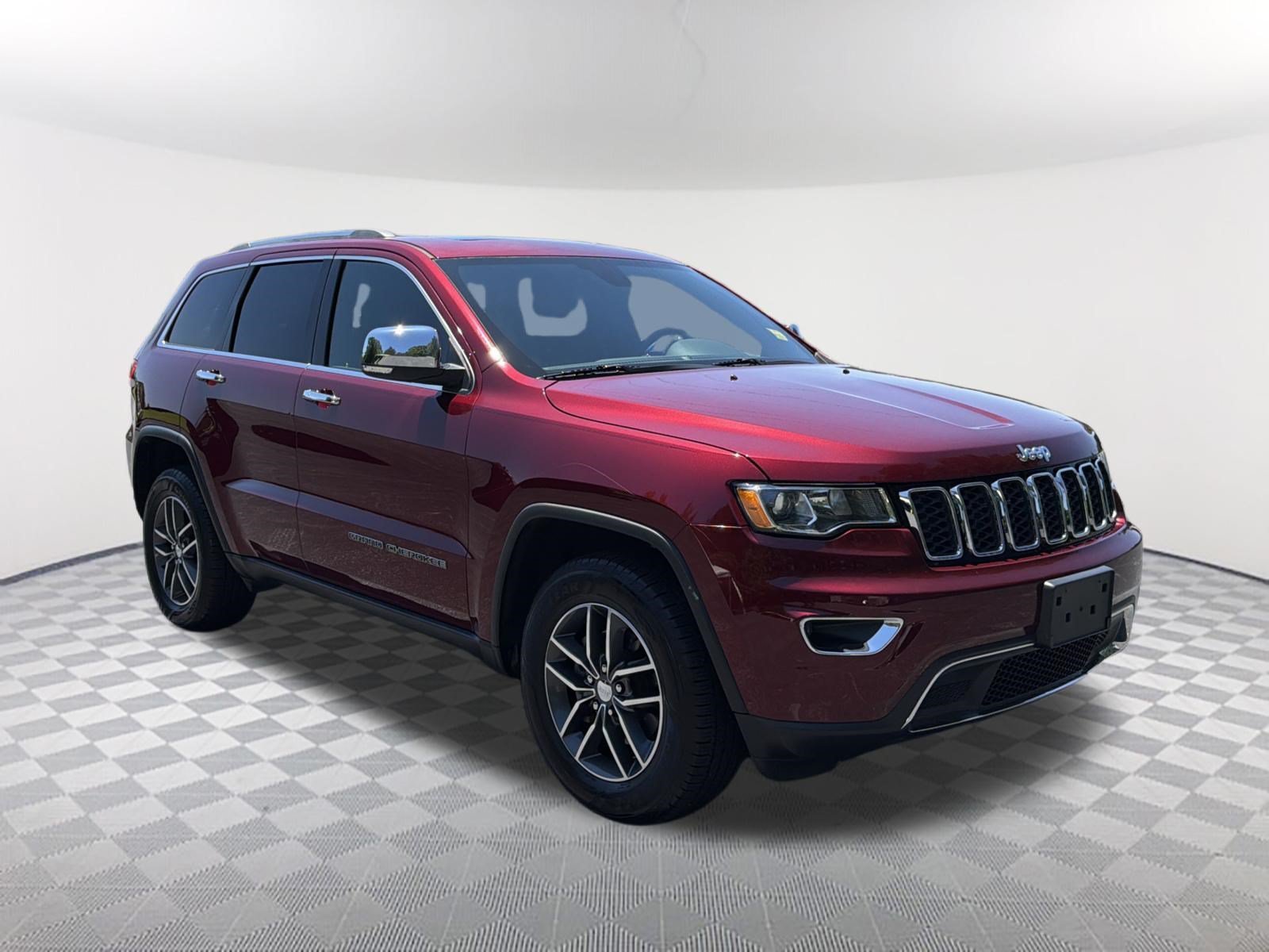 Used 2018 Velvet Red Pearlc Jeep Limited image 3
