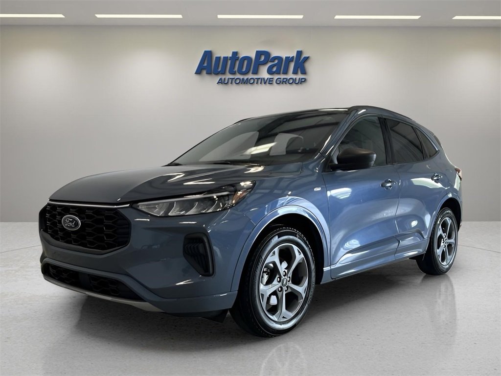 2023 Ford Escape ST-Line photo 3