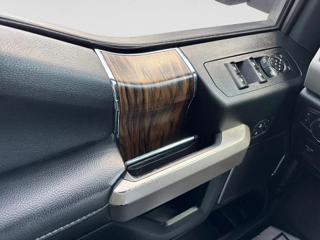 Used 2019 Silver Ford Lariat image 17