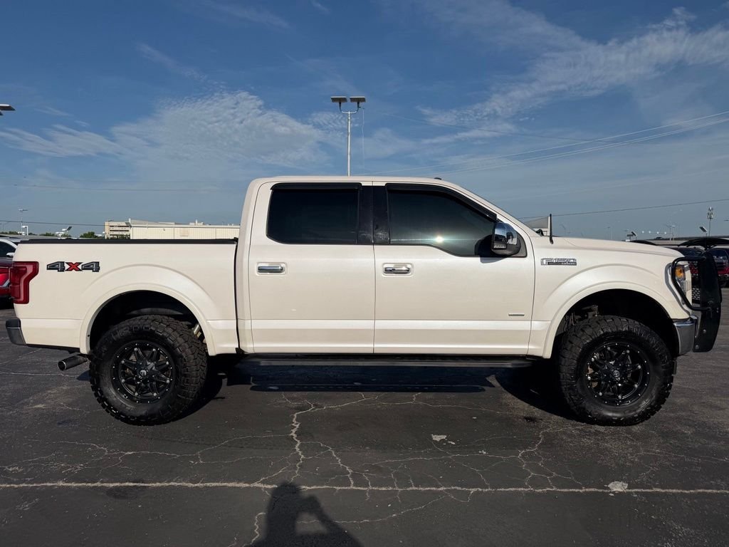 Used 2017 White Ford Lariat image 3