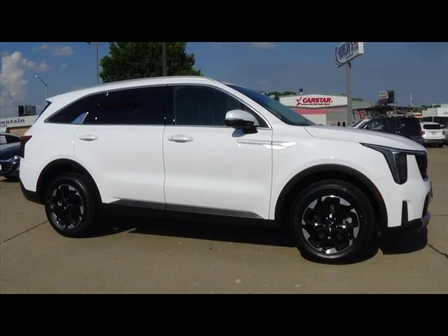 Certified Used 2024 Glacial White Pearl (gwp) Kia S image 5