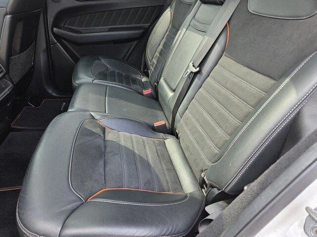Used 2019 designo Diamond White Metallic Mercedes-Benz AMG® GLE 43 image 27