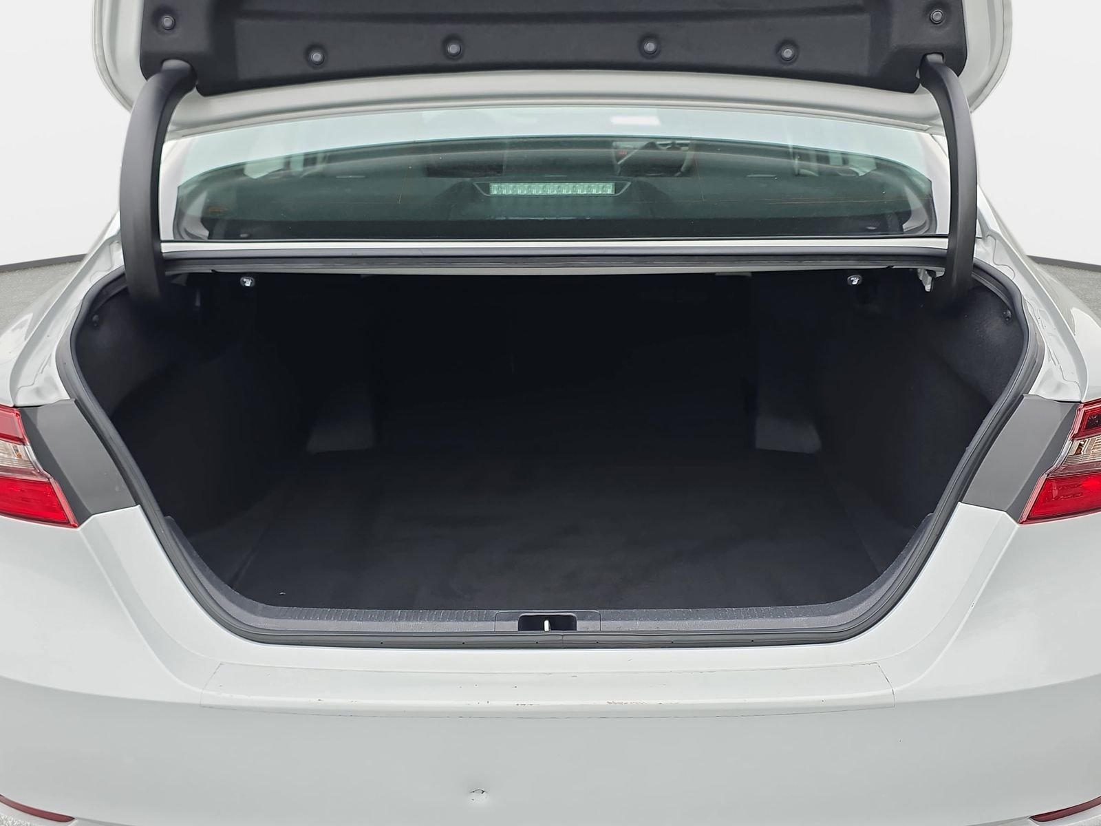 Used 2023 White Toyota SE image 12