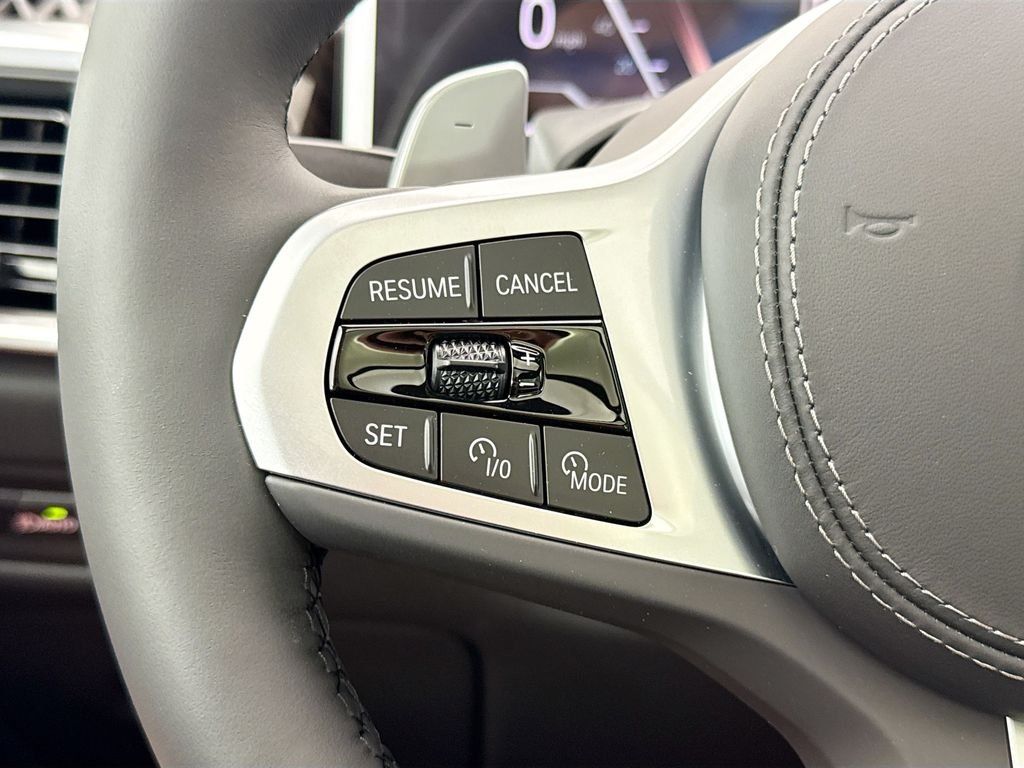 New 2026 White Metallic BMW xDrive40i image 11