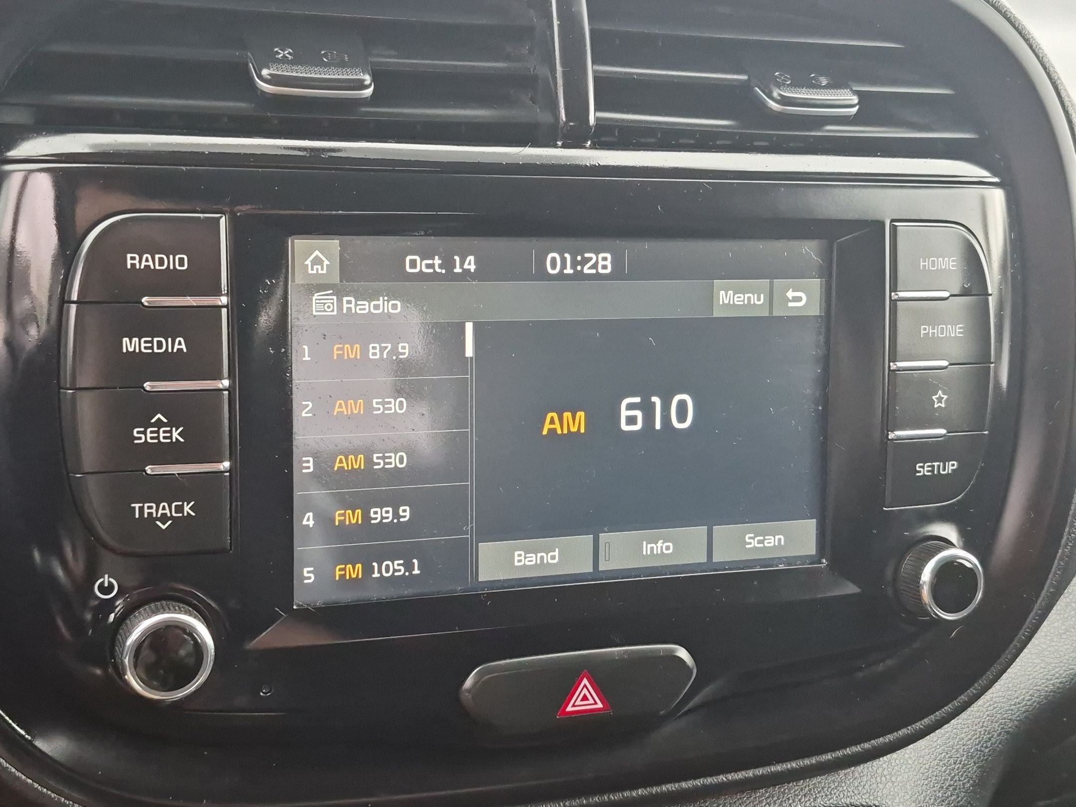 Used 2021 Snow White Pearl Kia LX image 20
