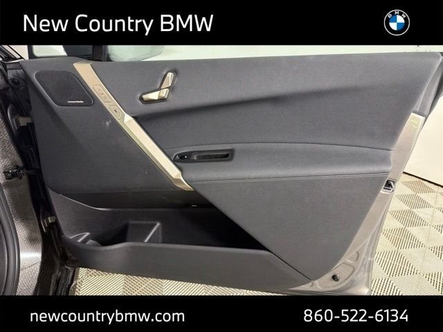 Used 2024 Gray BMW xDrive50 image 18
