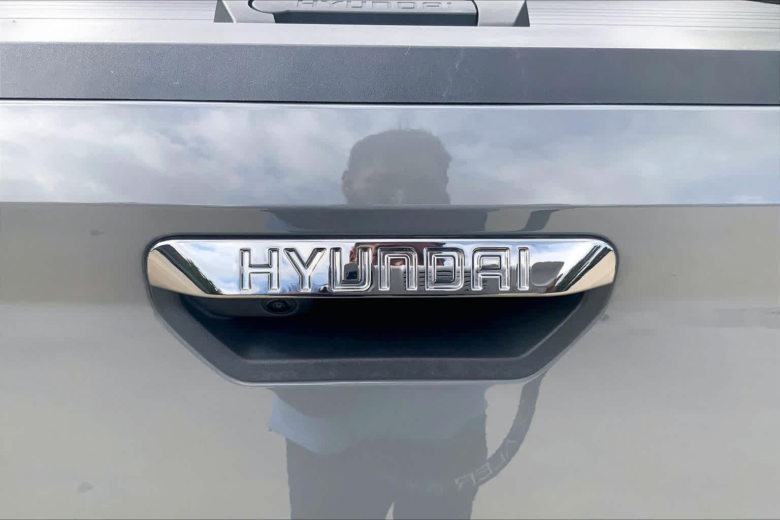 Certified Used 2022 Hampton Gray Hyundai Limited image 33