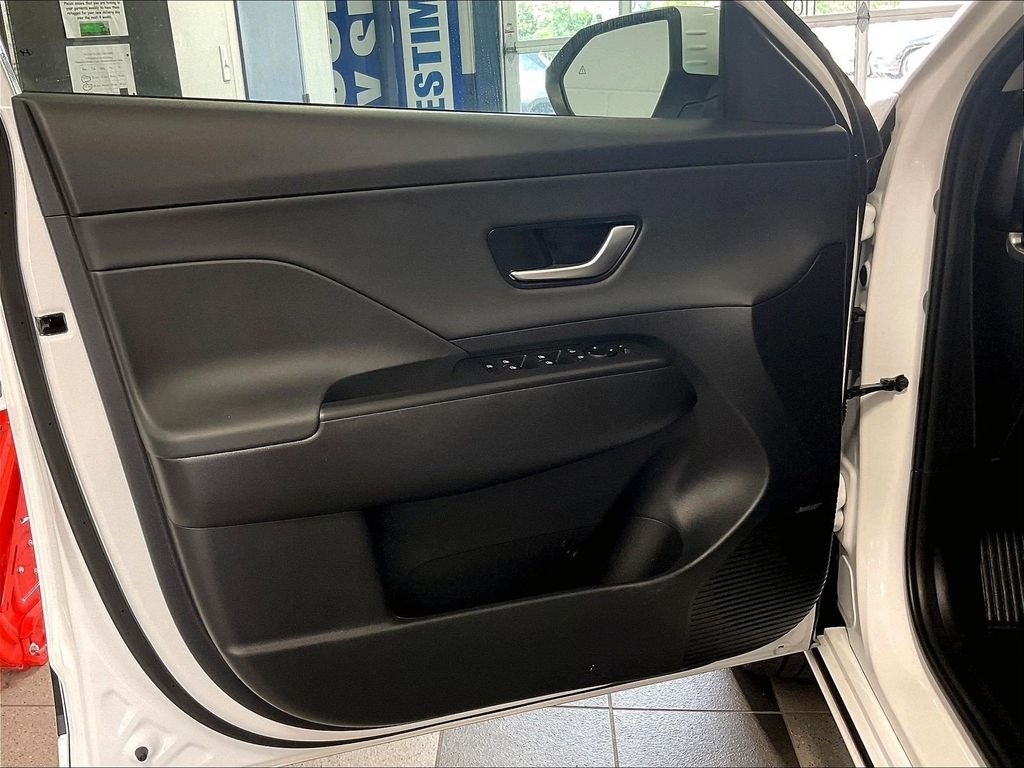 Used 2024 White Hyundai Limited image 9