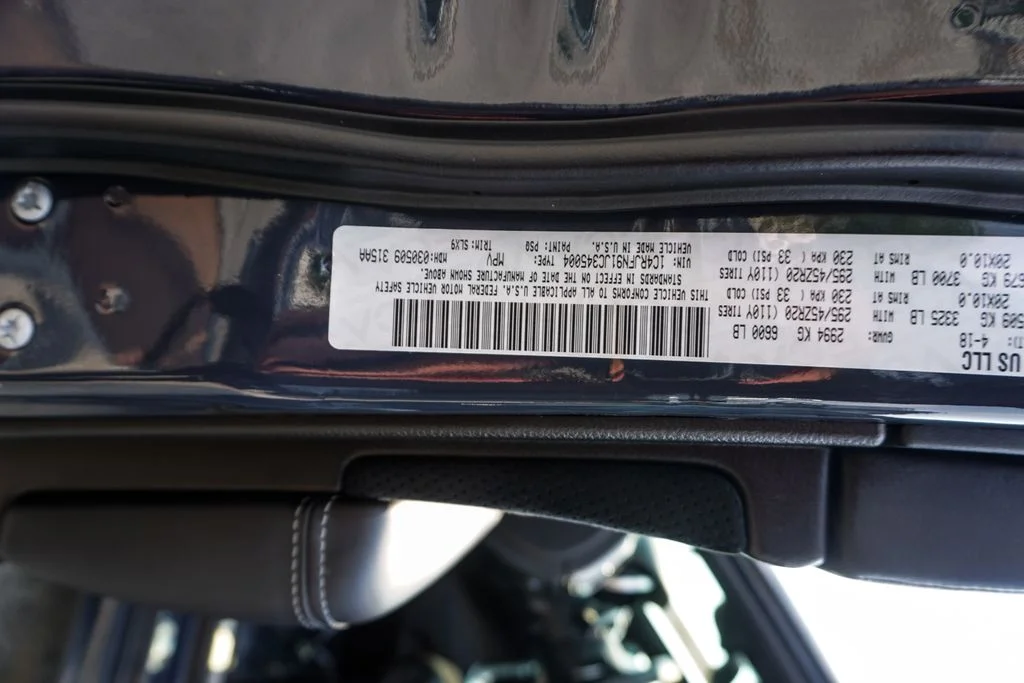 Used 2018 Black Jeep Trackhawk image 40