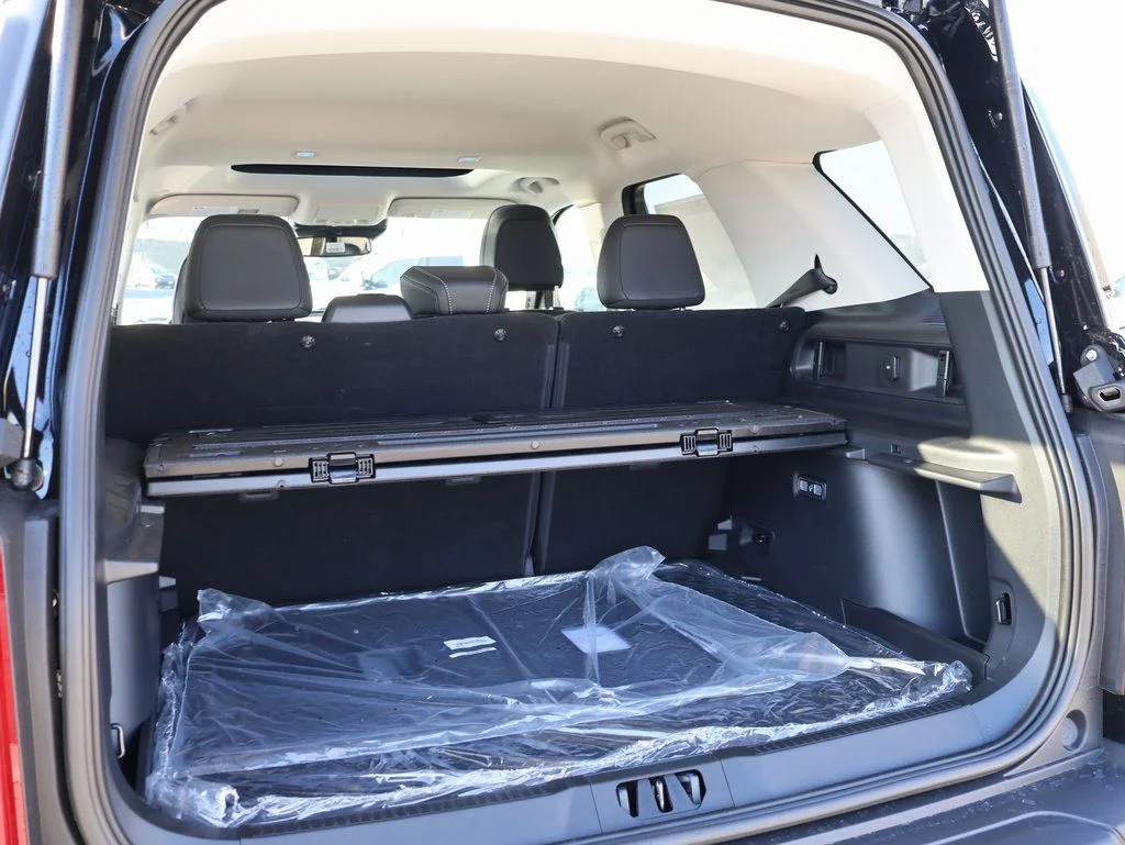 New 2025 Shadow Black Ford Outer Banks® image 15