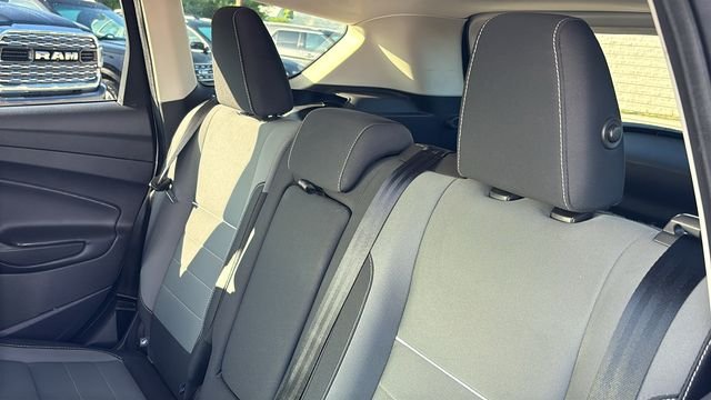 Used 2015 Ingot Silver Ford SE image 23