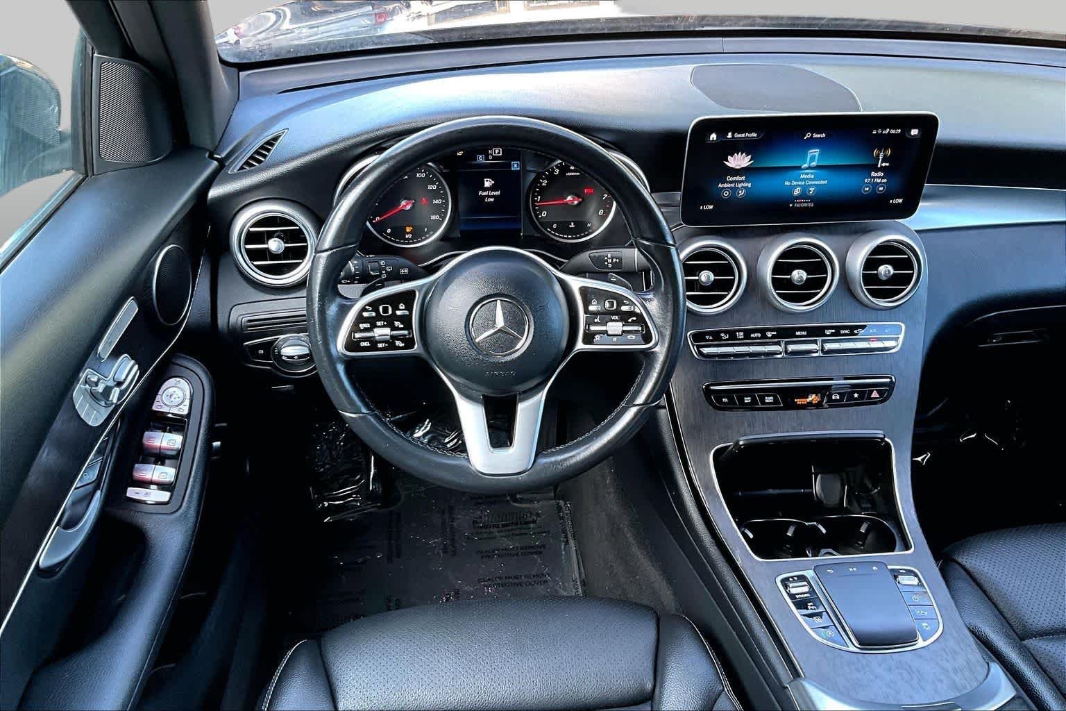 Used 2022  Mercedes-Benz GLC 300 image 6