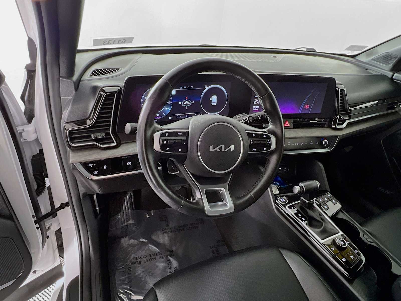 Used 2023 Glacier White Pearl/Ebony Black Roof Kia X-Pro Prestige image 11