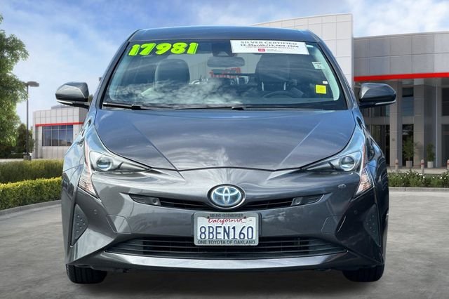 Certified Used 2017 Gray Toyota Two image 10