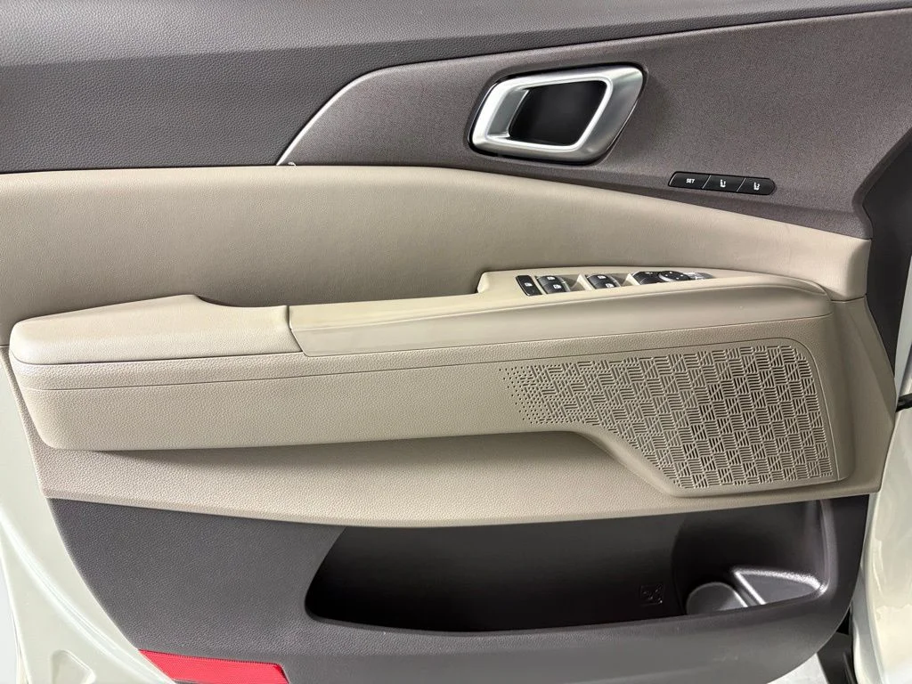 New 2026 White Kia EX image 14