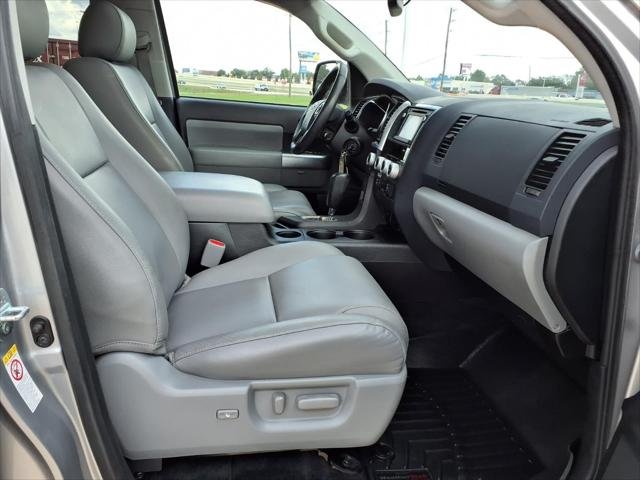 Certified Used 2018 SILVER ME Toyota  image 18
