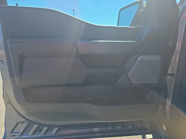 Used 2025 Gray Ford Lariat image 27