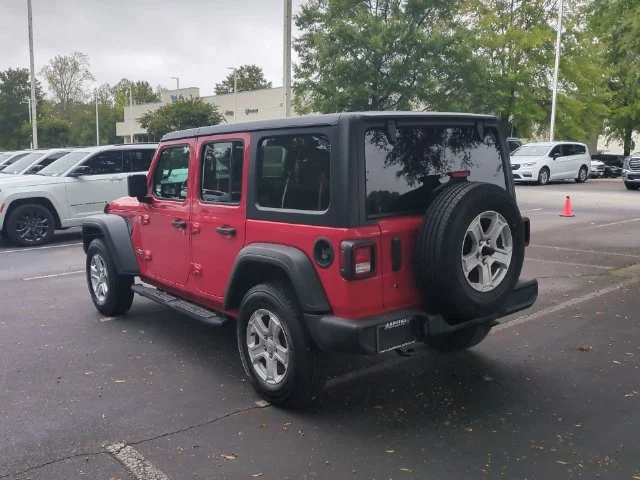 Used 2018 Red Jeep Unlimited Sport S image 3