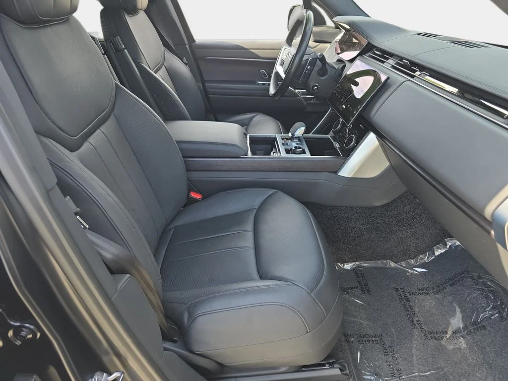 Certified Used 2023 Black Land Rover SE image 10
