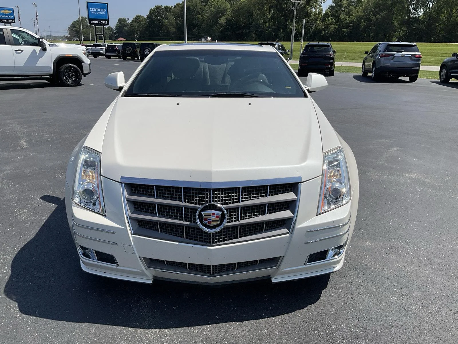 Used 2011 White Diamond Tricoat Cadillac Premium image 2