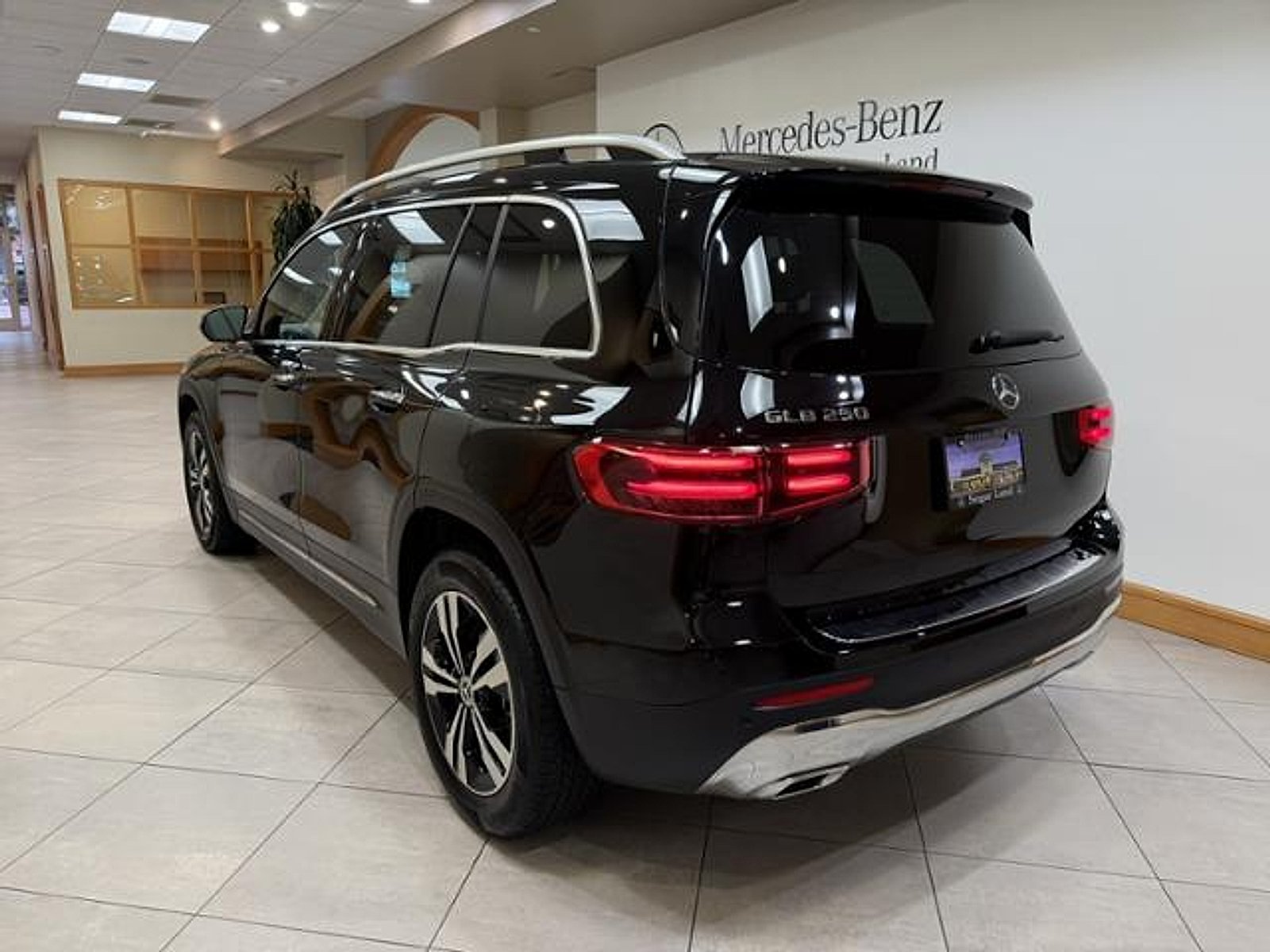 Certified Used 2025 Night Black Mercedes-Benz  image 3