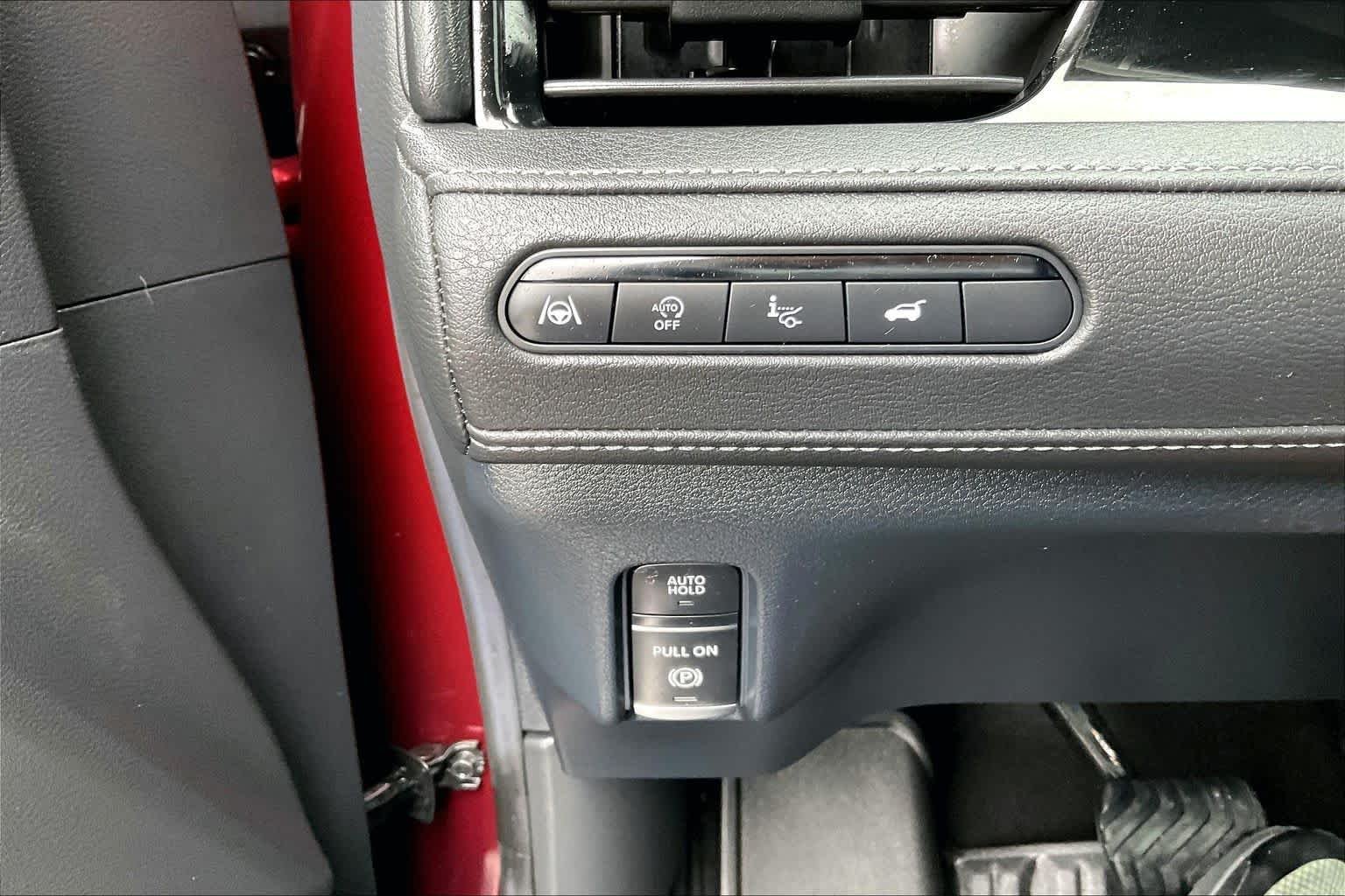 Certified Used 2025 Coulis Red INFINITI LUXE image 31
