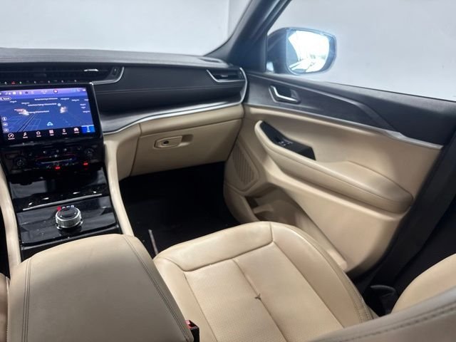 Used 2023 Black Jeep Limited image 21