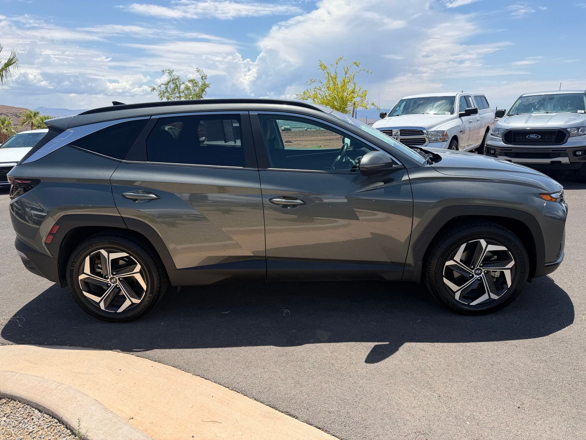 Certified Used 2022 Gray Hyundai SEL image 5