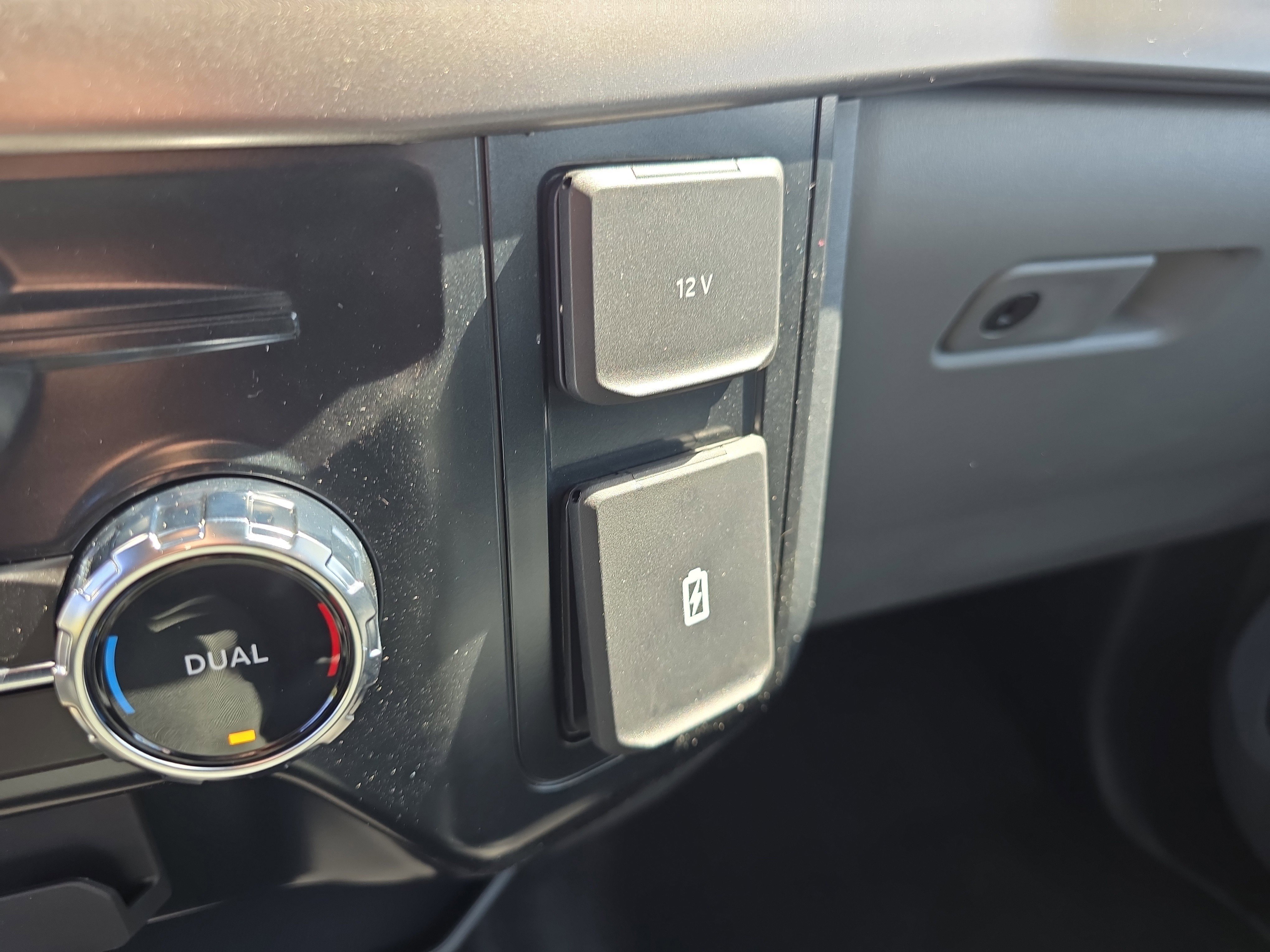 New 2026 Carbonized Gray Metallic Ford XLT image 23