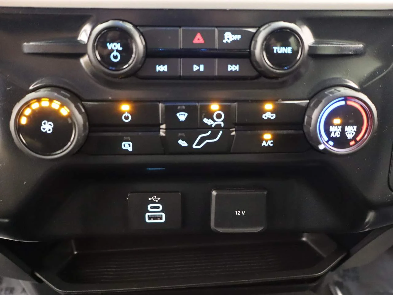 Certified Used 2026 Oxford White Ford XLT Crew Cab image 11