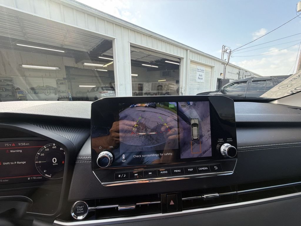 Certified Used 2023 Gray Mitsubishi SEL image 17