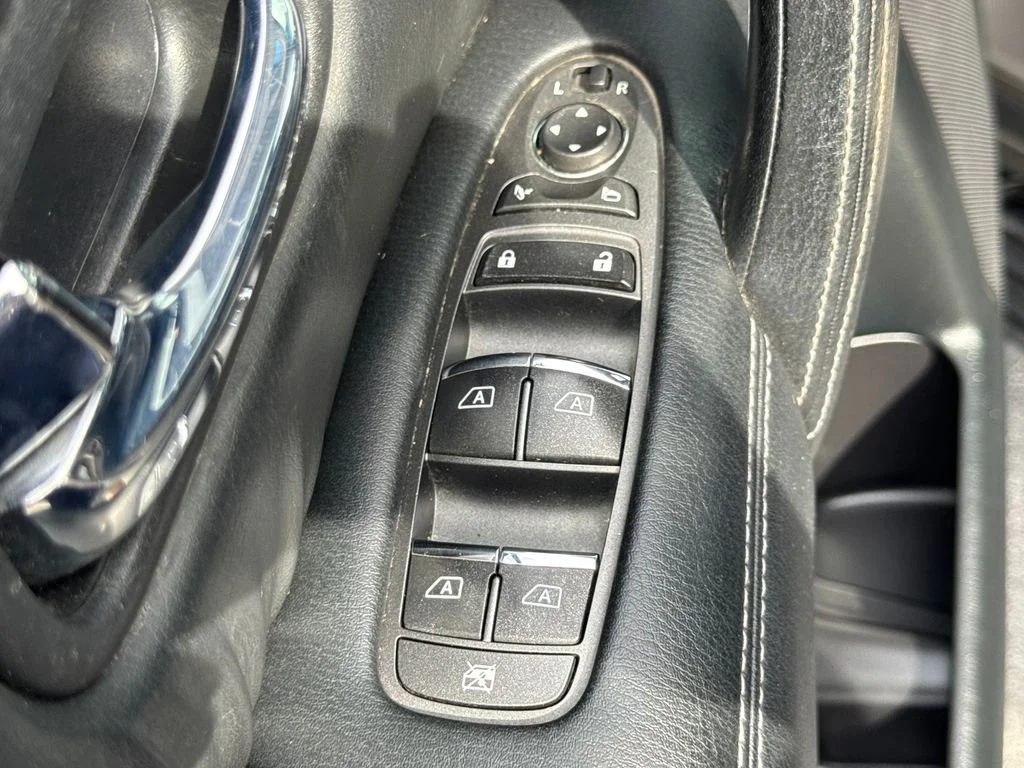 Used 2017 Smoky Quartz INFINITI Base image 30