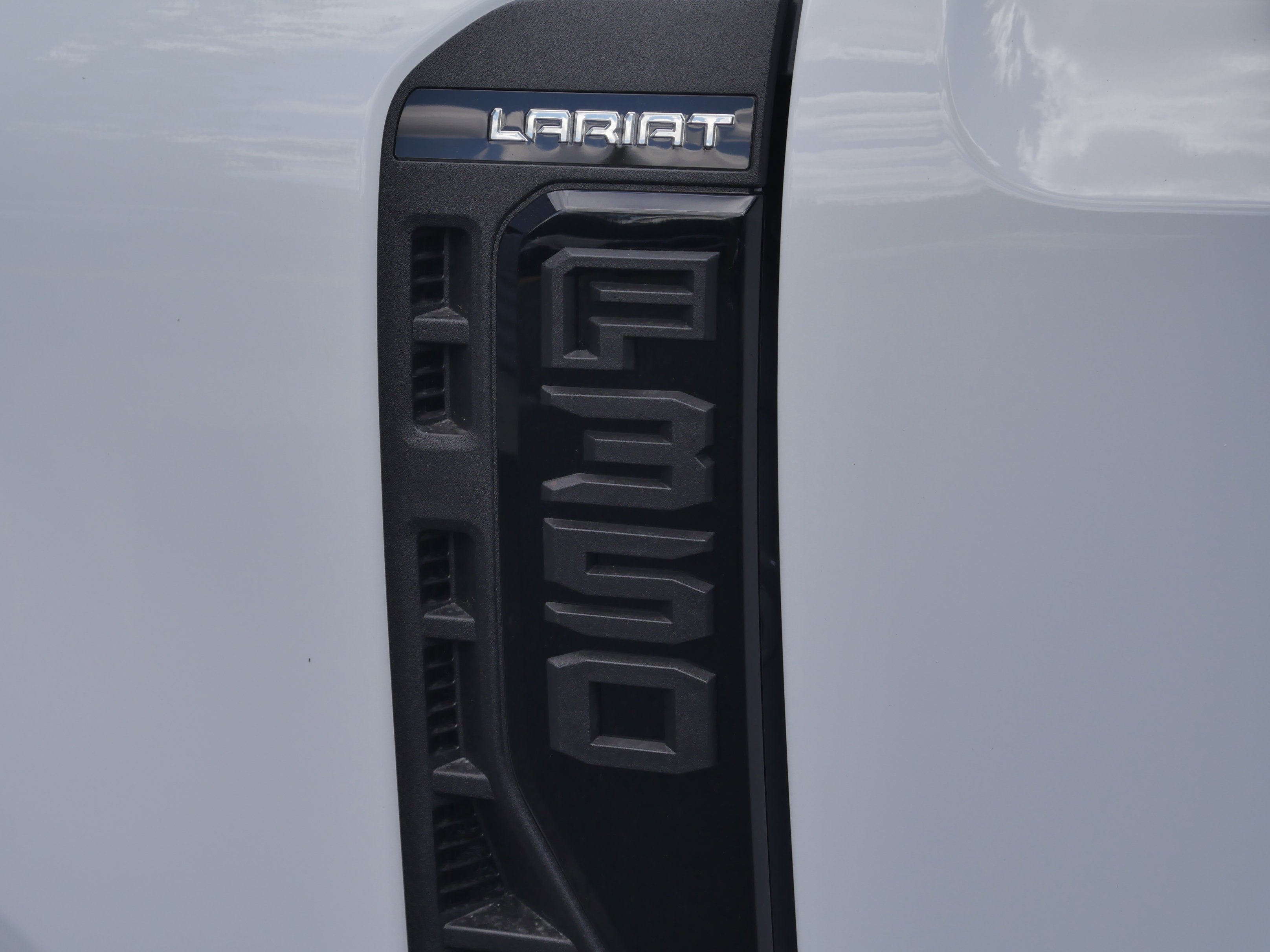 New 2026 Oxford White Ford F-350® Lariat® image 20