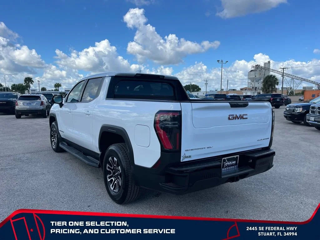 New 2026 Summit White GMC Elevation Extended Range image 4