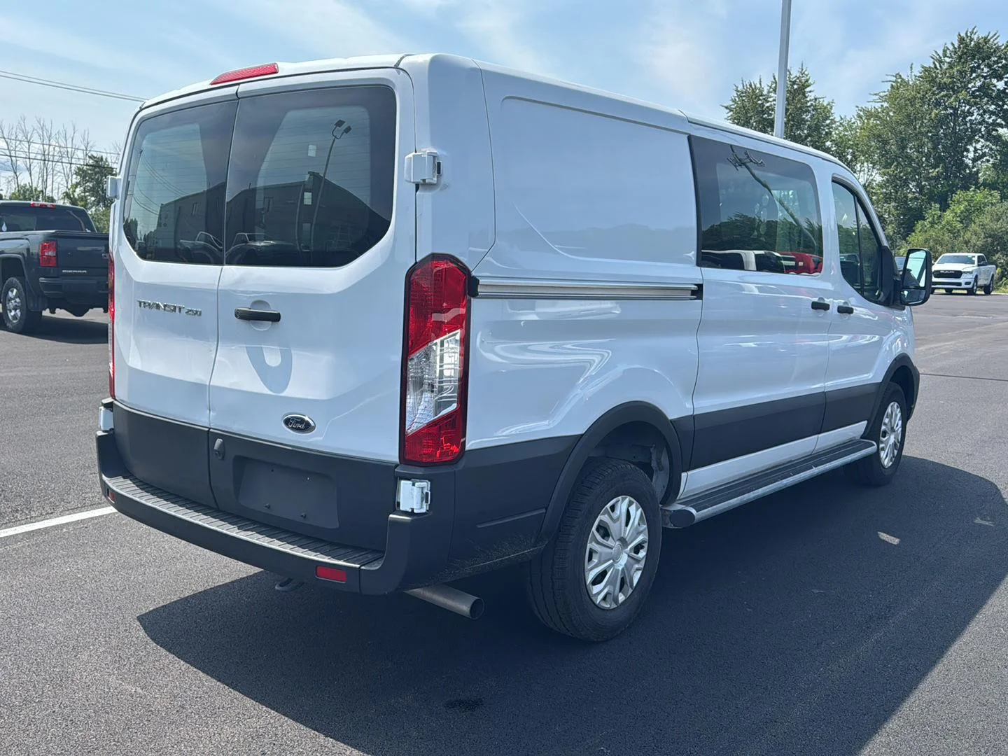 Used 2025 Oxford White Ford 250 image 6