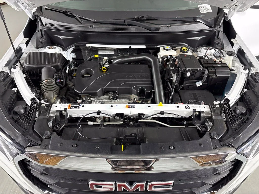 Used 2024 White GMC SLE image 39